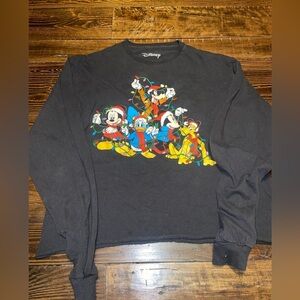 Mad Engine Disney Mickey & Friends Christmas Graphic Print T-Shirt Size Medium.